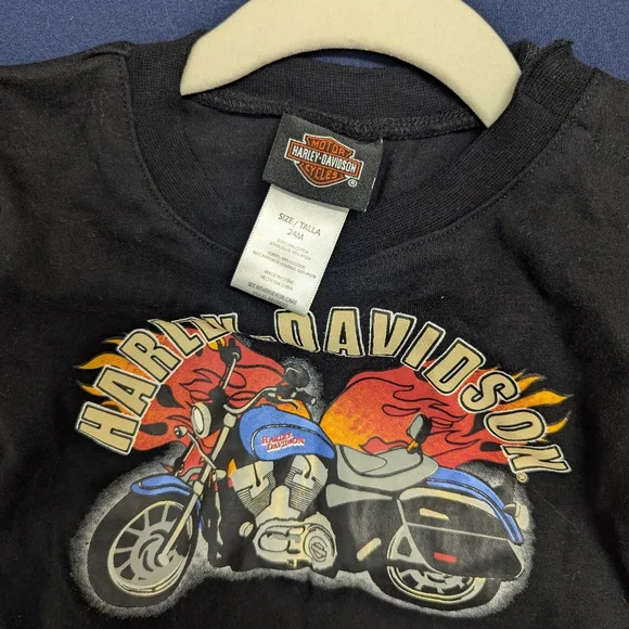 Harley-Davidson Black Tee with Blue and Red Motorcycle Design - Picture 2 of 2